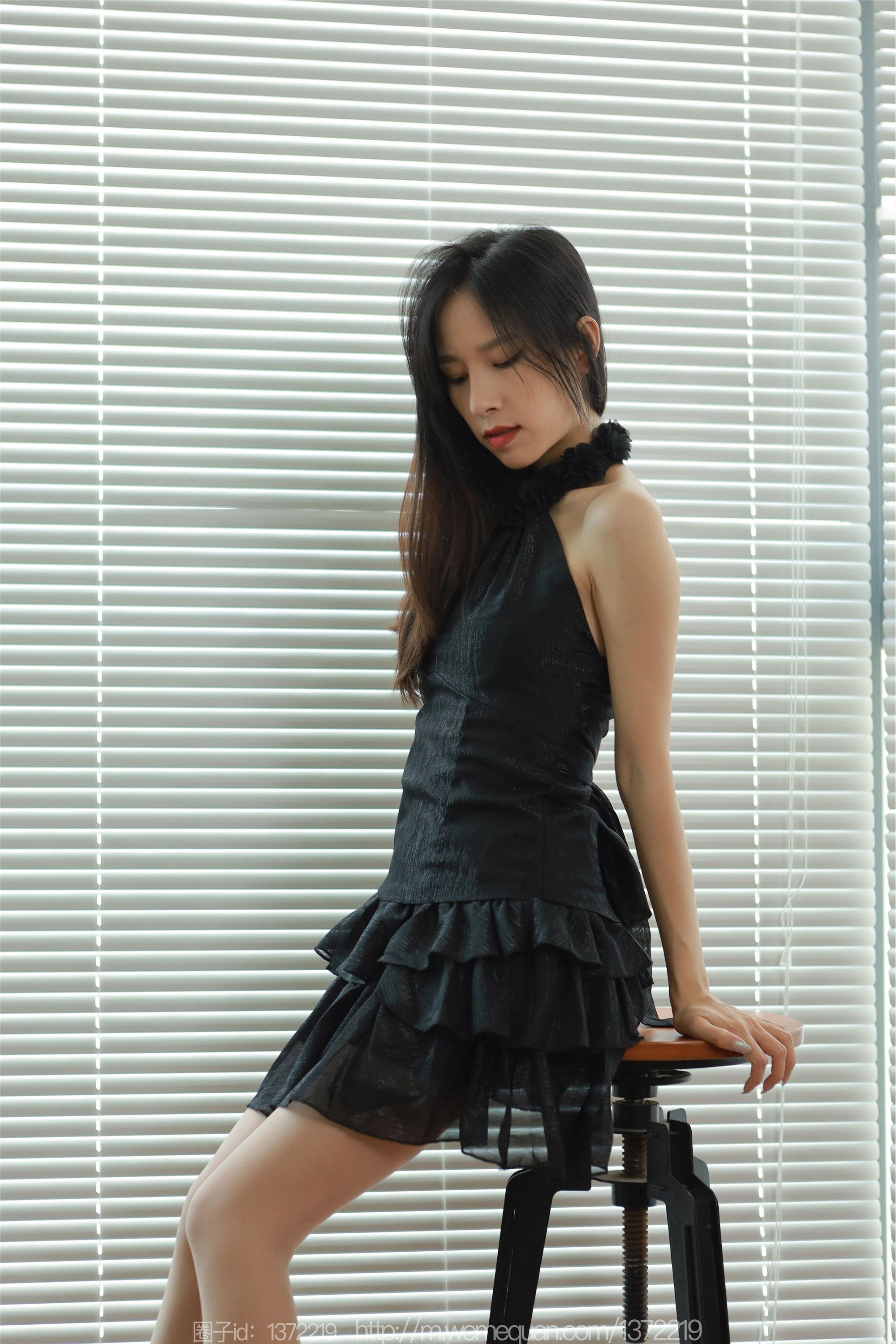 IESS异思趣向  2023.05.17 丝享家 1454 美子《露背连衣裙》